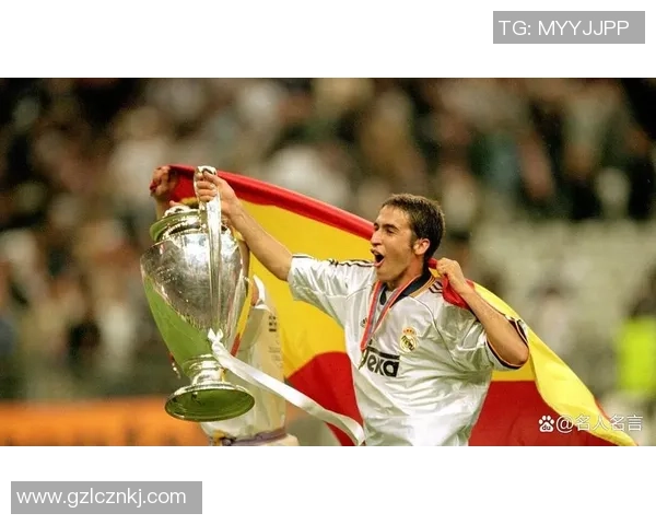 足球界最强七号球星盘点谁是历史最佳引领者